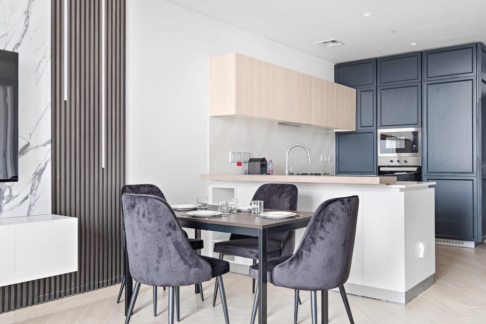 Дубай: Luxurious 1-bedroom Apart With Dubai Skyline View