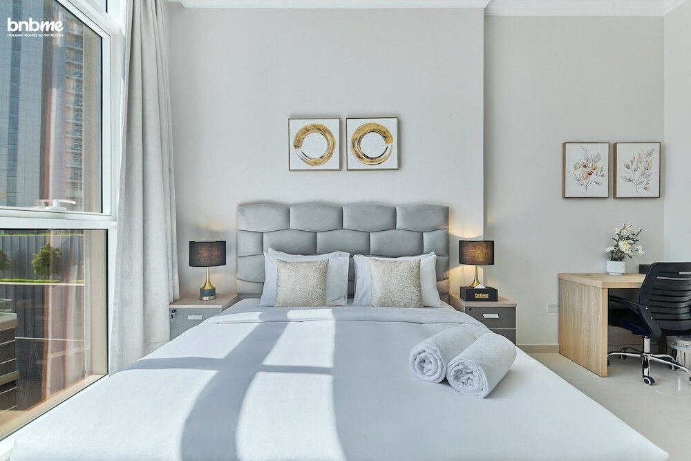 Дубай: bnbmehomes-near Dubai Mall & Burj K-1306