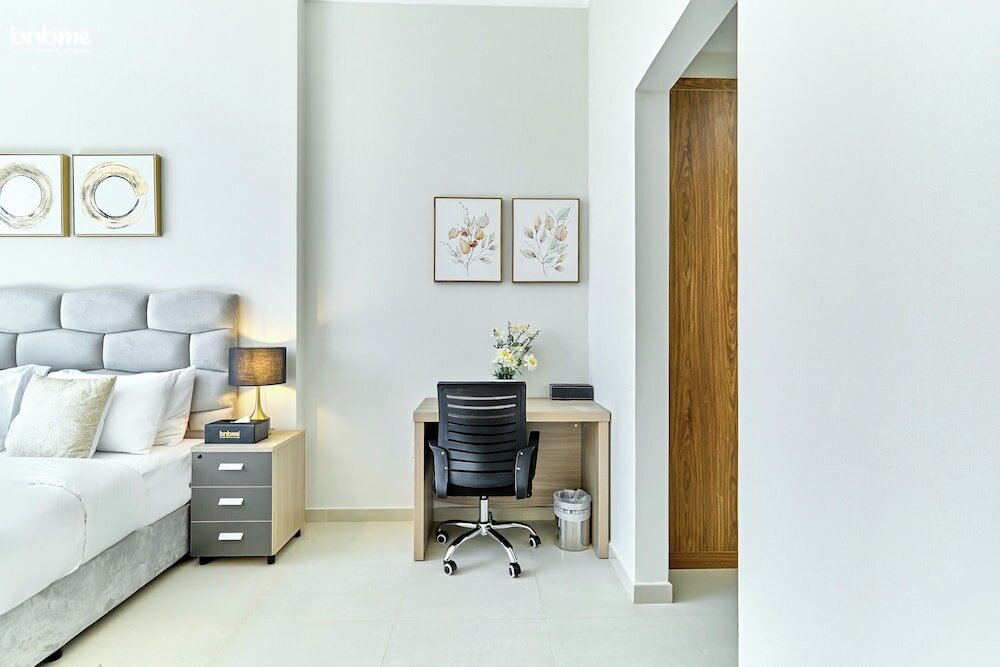 Дубай: bnbmehomes-near Dubai Mall & Burj K-1306