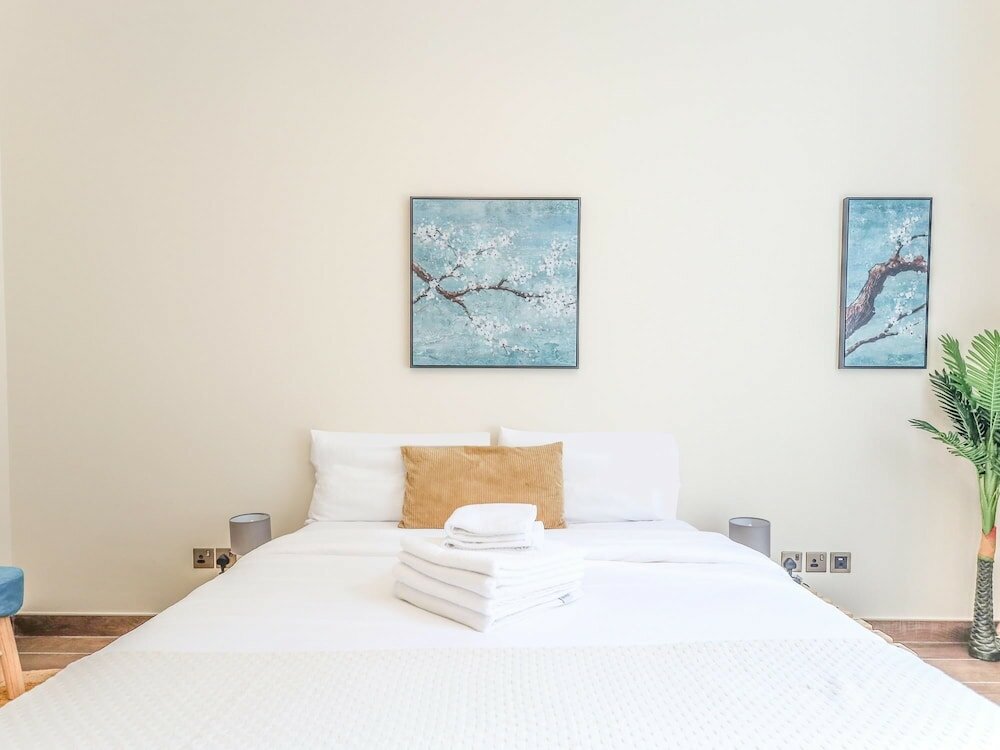 Elite LUX Holiday Homes - Vibrant Exquisite Resort Style 1BD in Arjan Dubai — фото 3