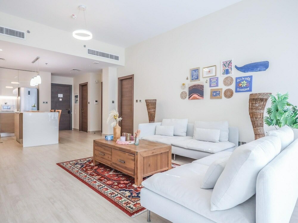 Elite LUX Holiday Homes - Vibrant Exquisite Resort Style 1BD in Arjan Dubai — фото 2