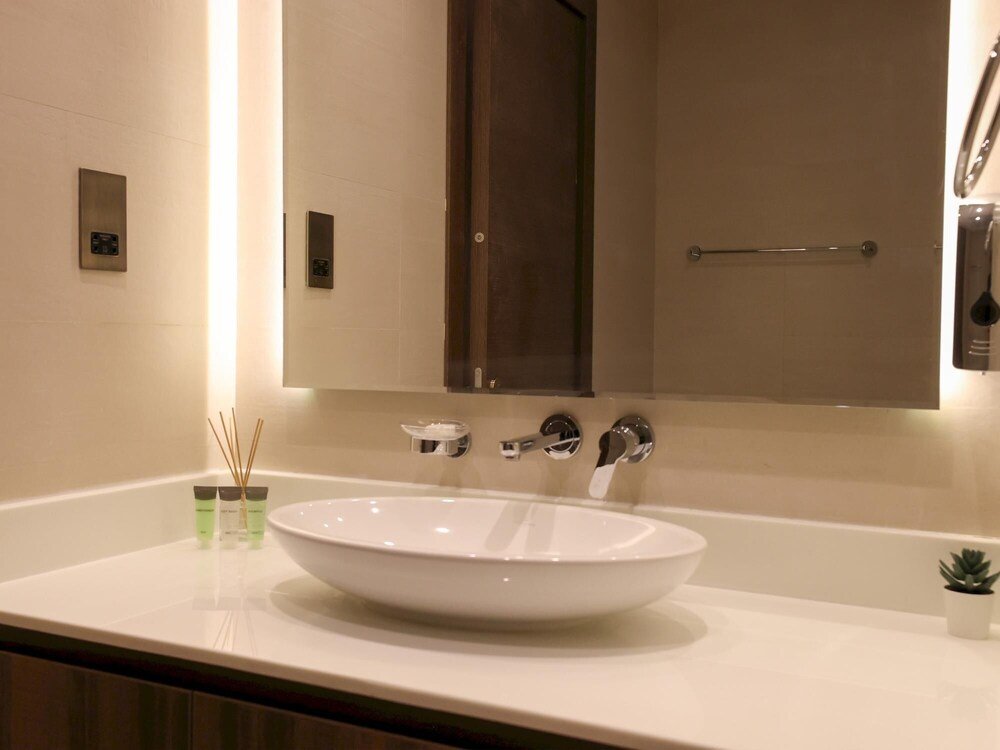 Дубай: Elite LUX Holiday Homes - Enchanting 1BR Apt Games Pool Gym Access in Arjan Dubai