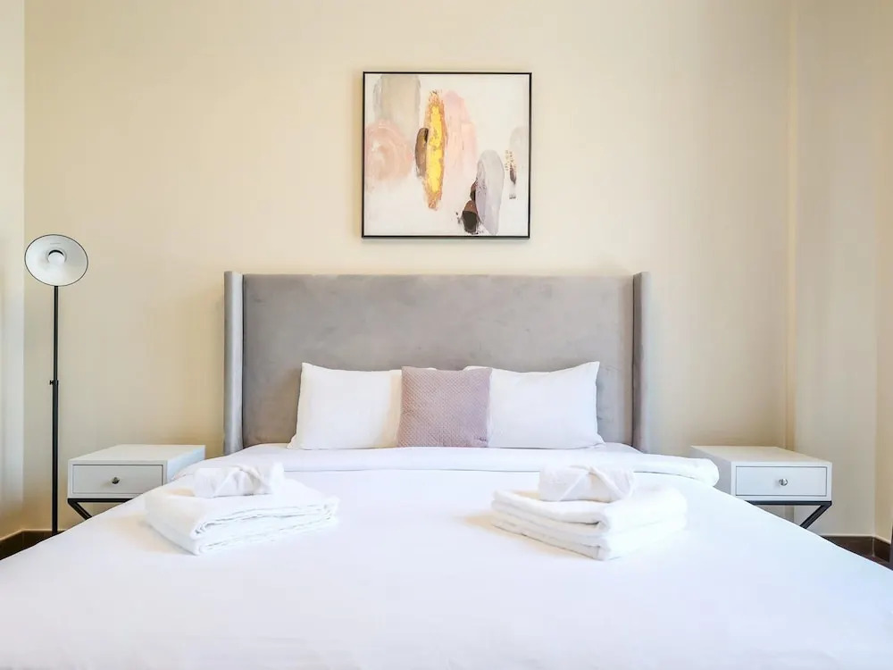 Дубай: Elite LUX Holiday Homes - Captivating 1BR Apt Games Pool Gym in Arjan Dubai