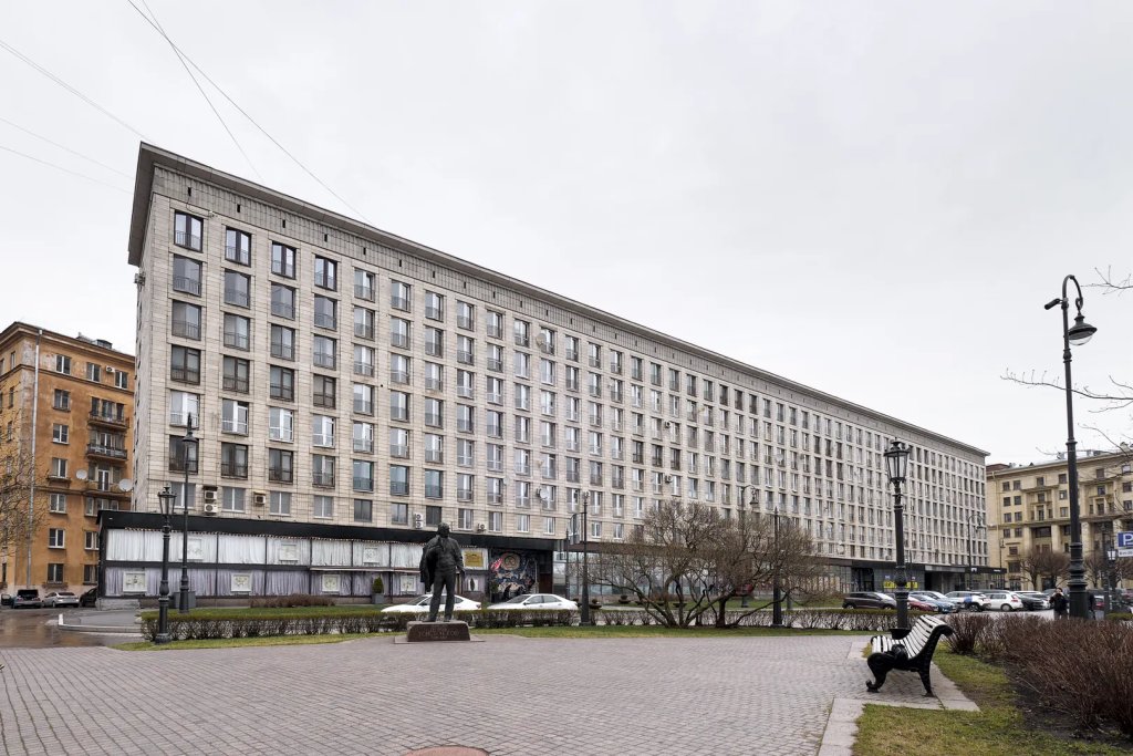 Санкт-Петербург: Квартира у Домика Петра I с видом на Неву