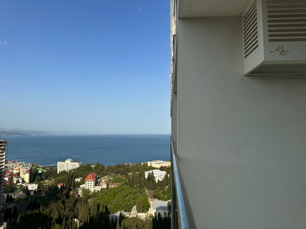 Алушта: Апартаменты с отдельной спальней LS-Lux Moonlight лунного сияния в Алуште