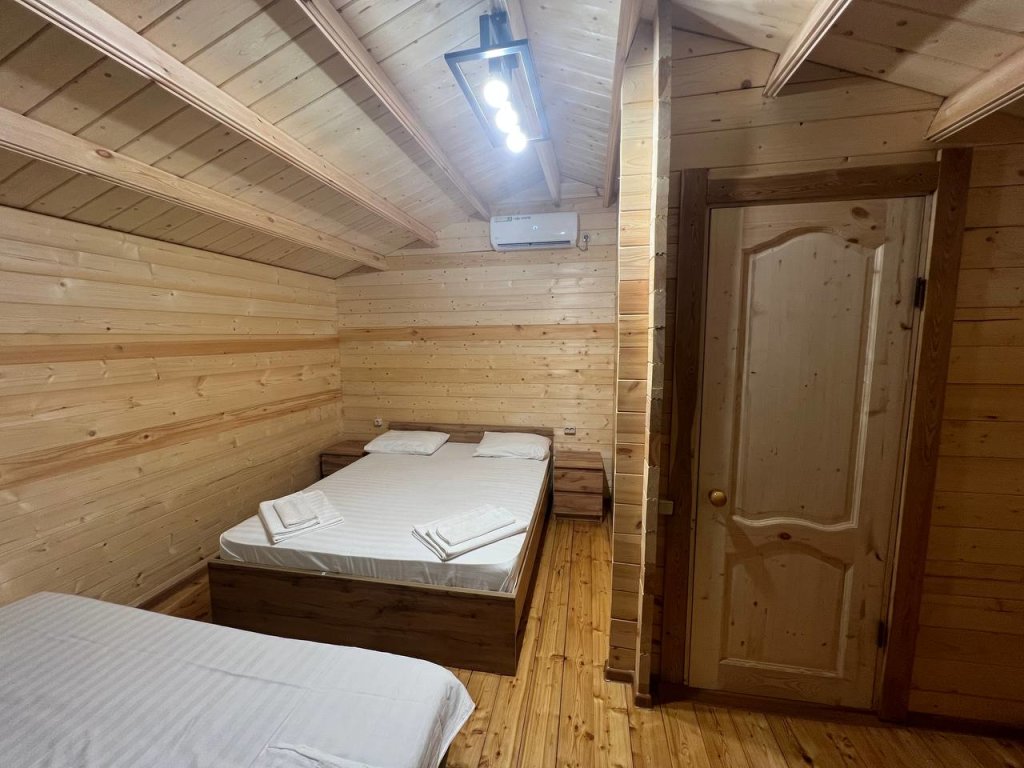 Пицунда: Курортный отель Eco House Pitiunt