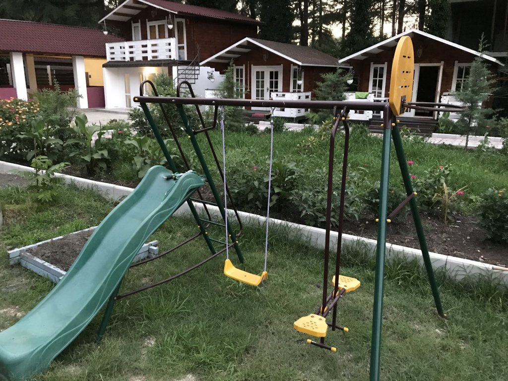 Пицунда: Курортный отель Eco House Pitiunt