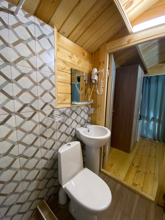 Пицунда: Курортный отель Eco House Pitiunt