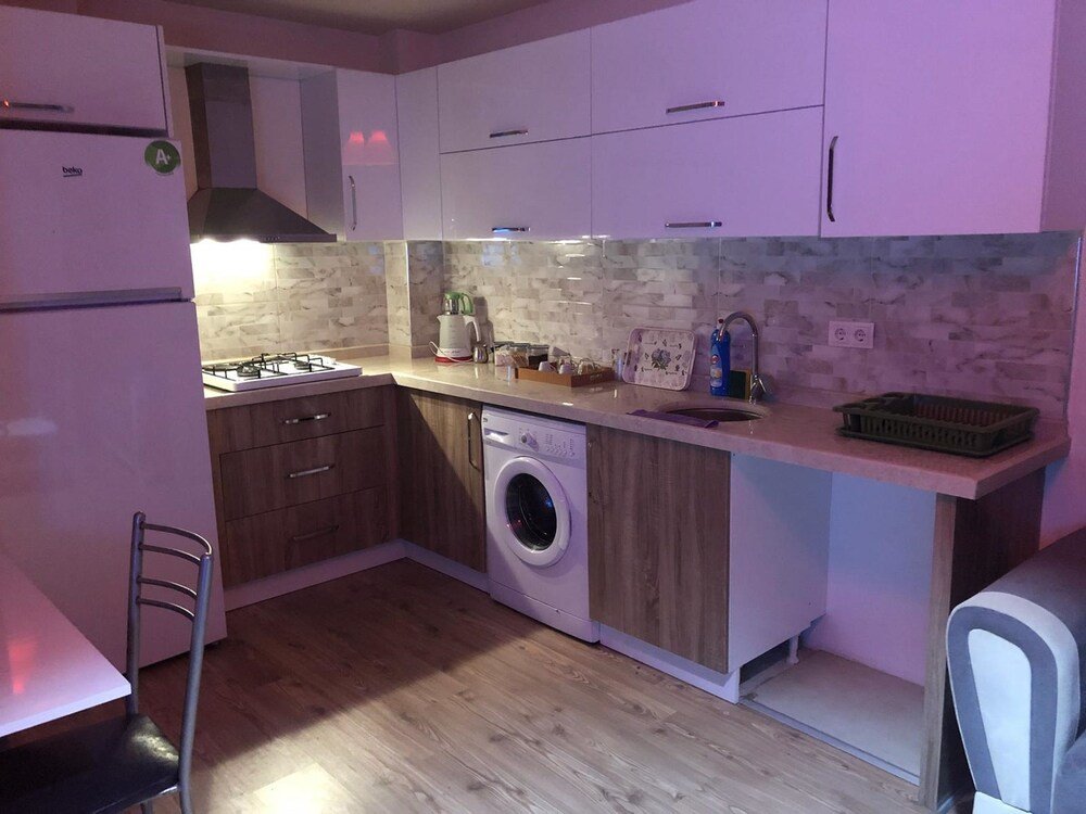Мерсин: Nisa Home