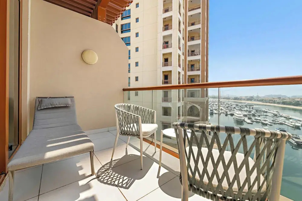 Дубай: Silkhaus Palm Views West, The Palm Jumeirah Dubai