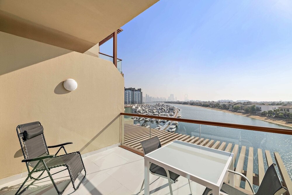 Дубай: Silkhaus Palm Views West, The Palm Jumeirah Dubai
