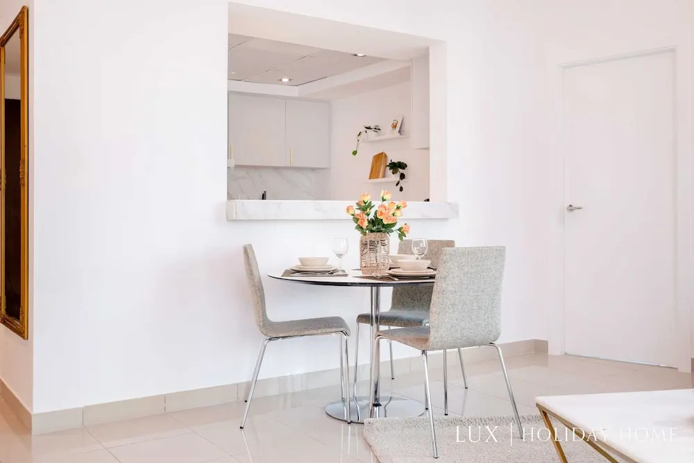 Дубай: LUX The Park Island Suite View 2