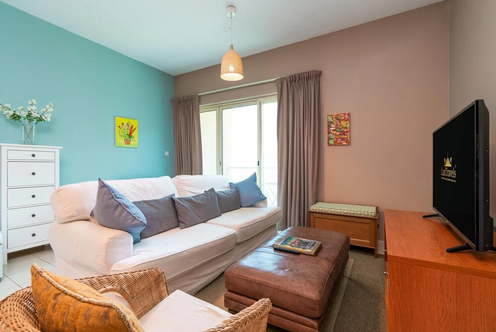 Дубай: Lux Bnb The Greens & Views