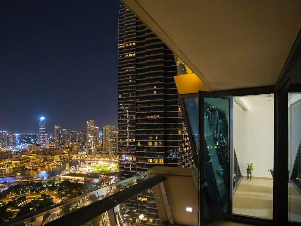 Дубай: Vacay Lettings - Burj Vista Tower 1