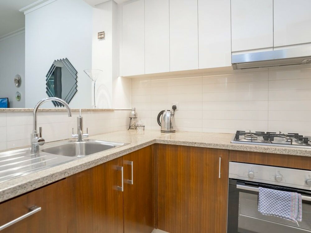 Дубай: Vacay Lettings - Burj Vista Tower 1