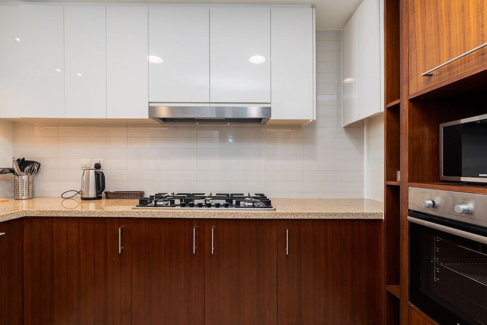 Дубай: Vacay Lettings - Burj Vista Tower 1