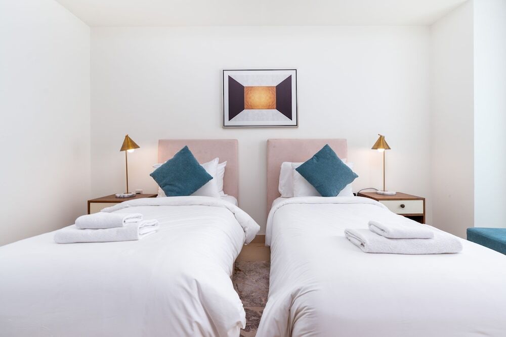 Дубай: Vacay Lettings - Burj Vista Tower 1