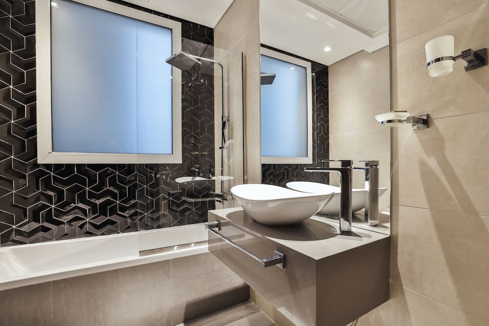 Дубай: Luxury Apartments Business Bay Gym-Pool-Parking by Sojo Stay