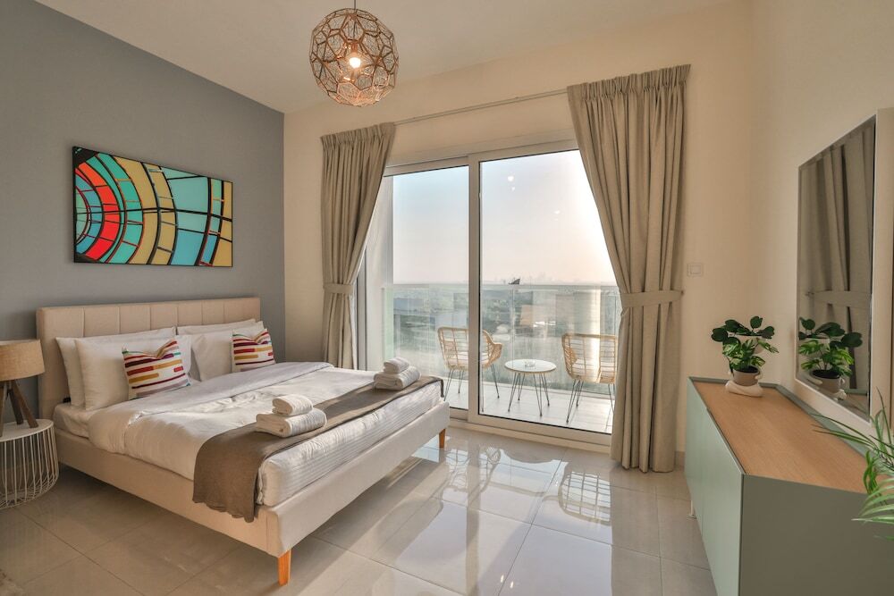 Дубай: Luxury Apartments Business Bay Gym-Pool-Parking by Sojo Stay