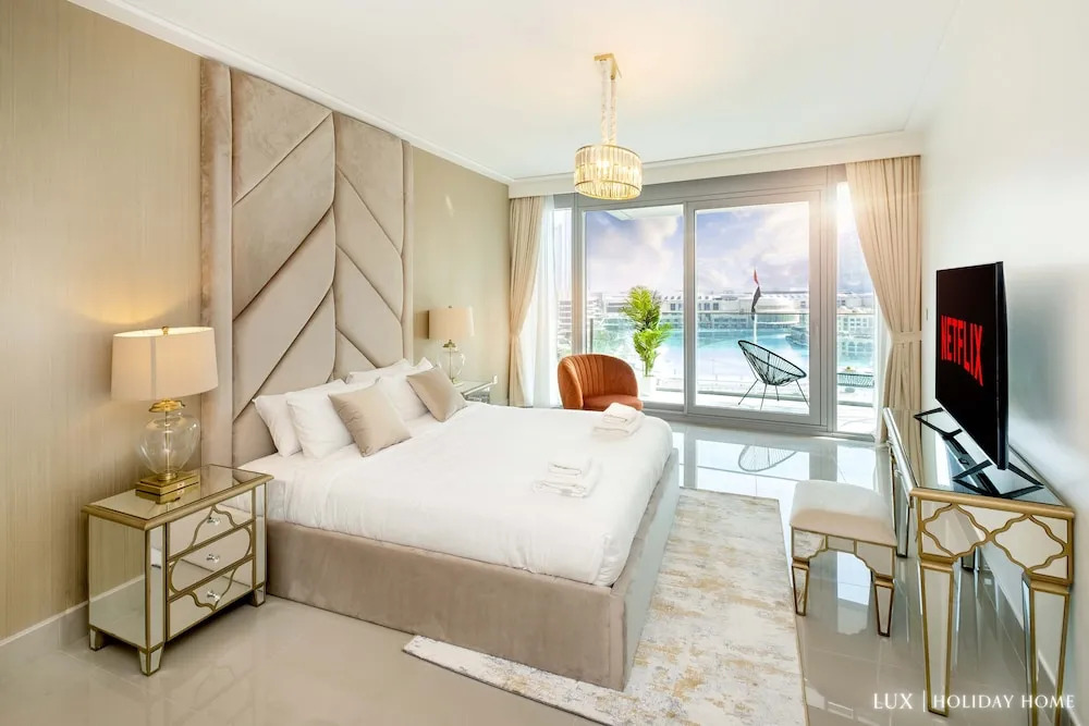 Дубай: Lux Opera Grand Burj Khalifa View Suite