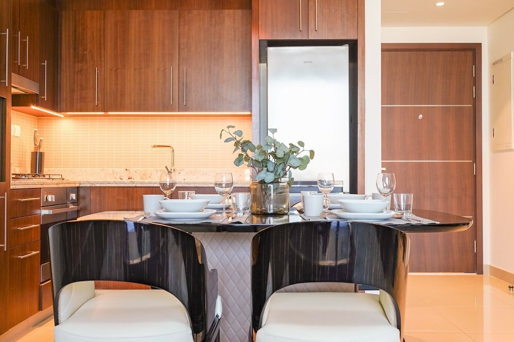 Дубай: Luxurious & Stylish Apartments Across Dubai Mall - Burj Khalifa - City Views by Sojo Stay