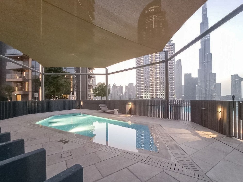 Дубай: Luxurious & Stylish Apartments Across Dubai Mall - Burj Khalifa - City Views by Sojo Stay