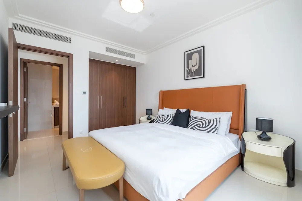 Дубай: Luxurious & Stylish Apartments Across Dubai Mall - Burj Khalifa - City Views by Sojo Stay