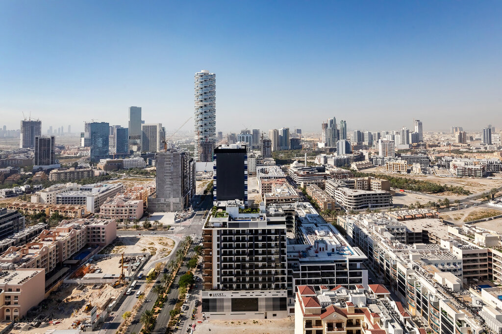 Дубай: Апартаменты The Square Tower JVC Studio with Top City View