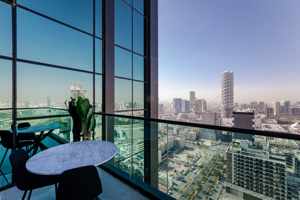 Дубай: Апартаменты The Square Tower JVC Studio with Top City View