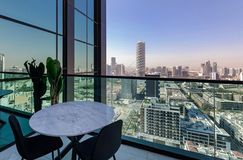 Дубай: Апартаменты The Square Tower JVC Studio with Top City View