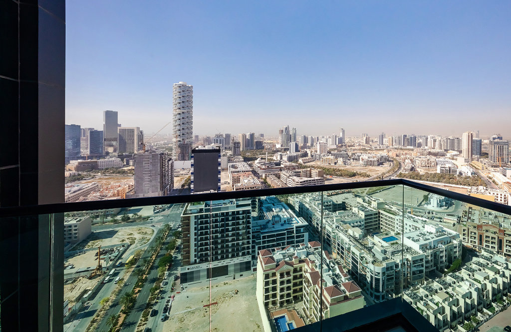 Дубай: Апартаменты The Square Tower JVC Studio with Top City View