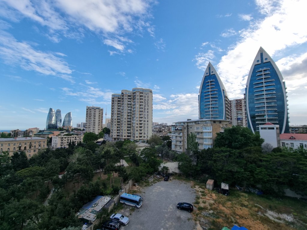 Баку: Апартаменты Narimanov Sea View by Bakuapart