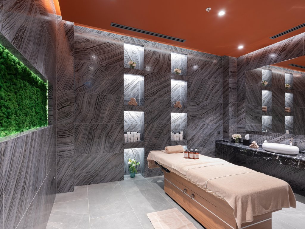 Баку: InterContinental Baku, an IHG Hotel (by travel agency)