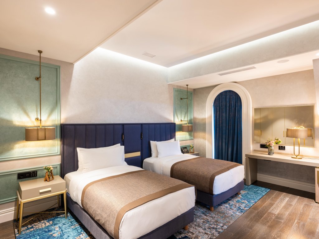 Баку: InterContinental Baku, an IHG Hotel (by travel agency)