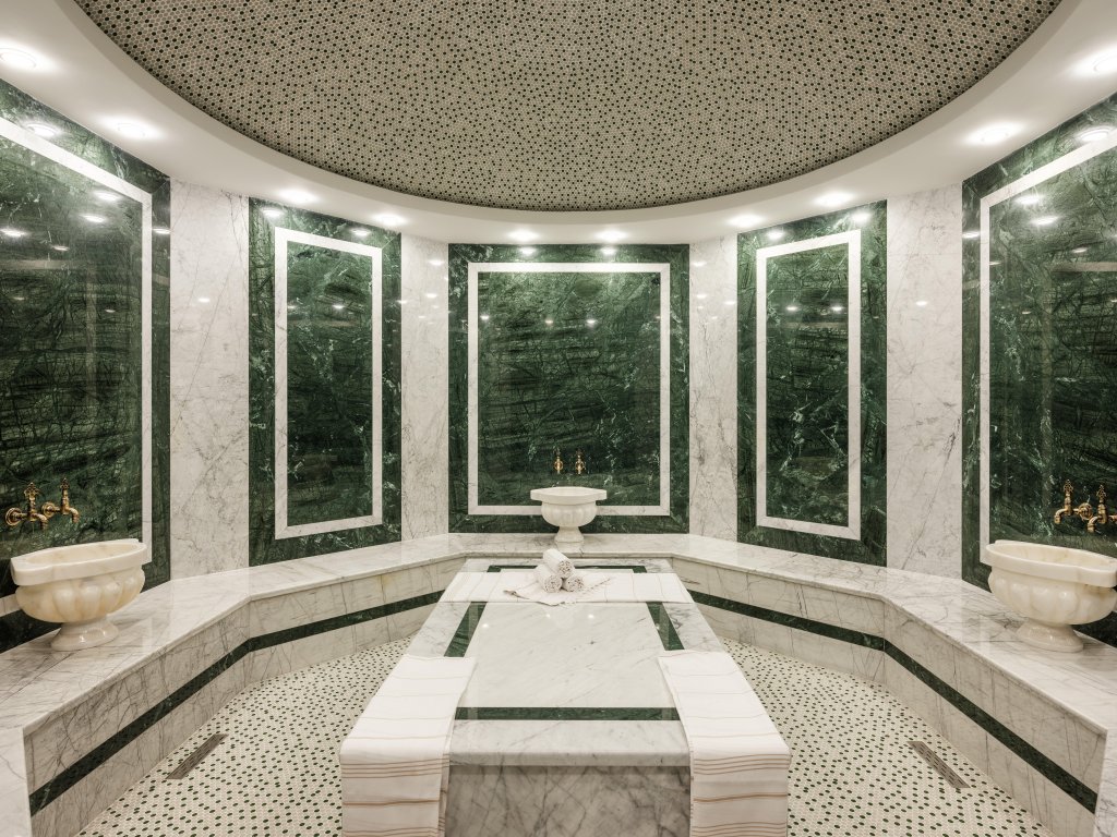 Баку: InterContinental Baku, an IHG Hotel (by travel agency)