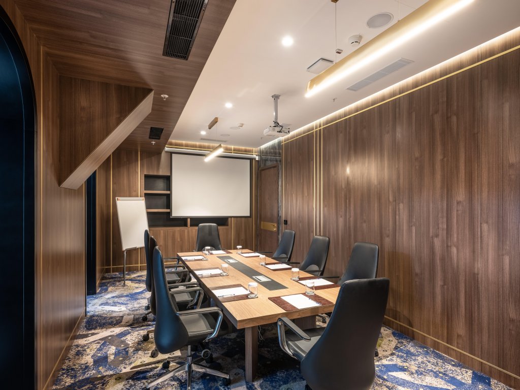 Баку: InterContinental Baku, an IHG Hotel (by travel agency)