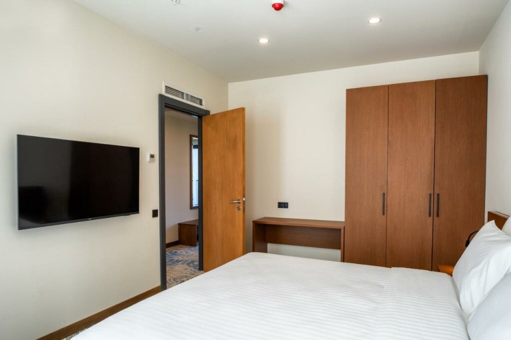 Батуми: Hotel GREENWOOD