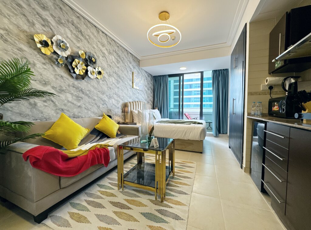 Дубай: Апартаменты Cosmos Living Charming Studio With Balcony