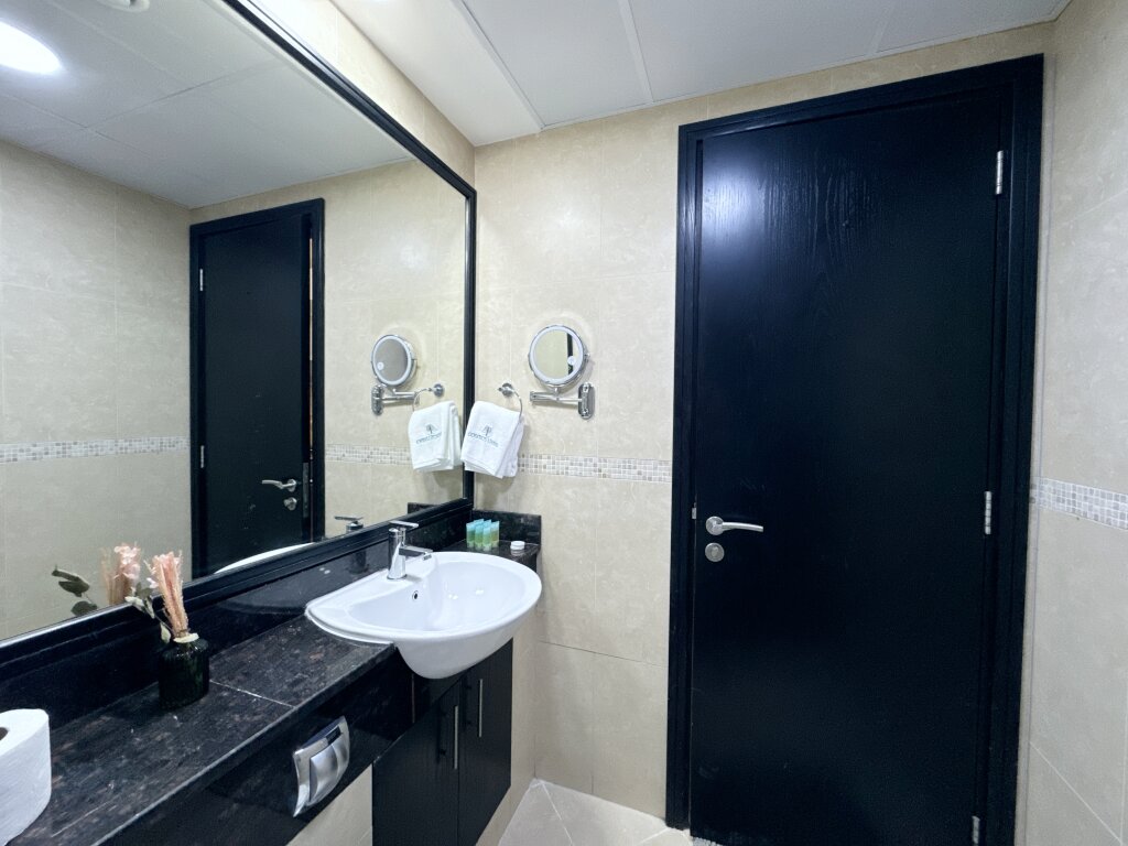 Дубай: Апартаменты Cosmos Living Charming Studio With Balcony