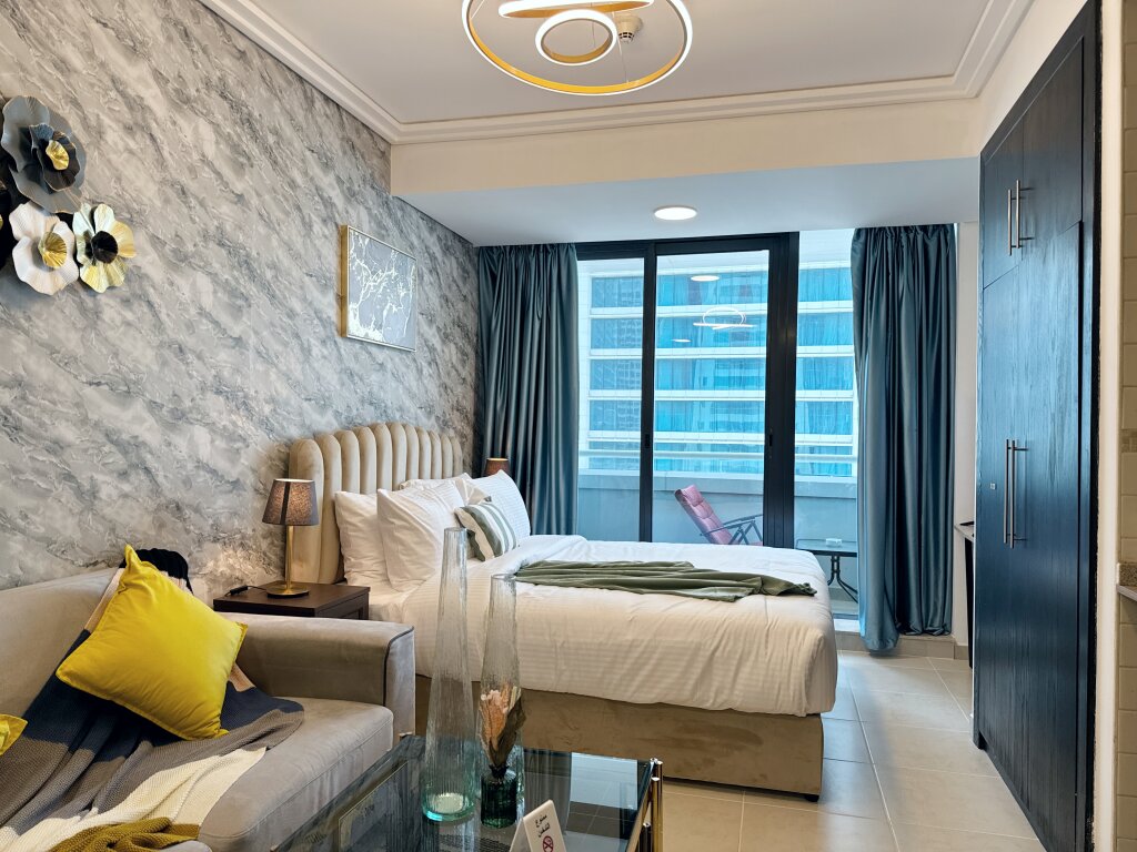 Дубай: Апартаменты Cosmos Living Charming Studio With Balcony
