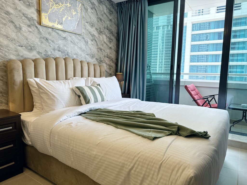 Дубай: Апартаменты Cosmos Living Charming Studio With Balcony