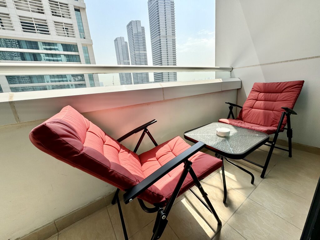 Дубай: Апартаменты Cosmos Living Charming Studio With Balcony