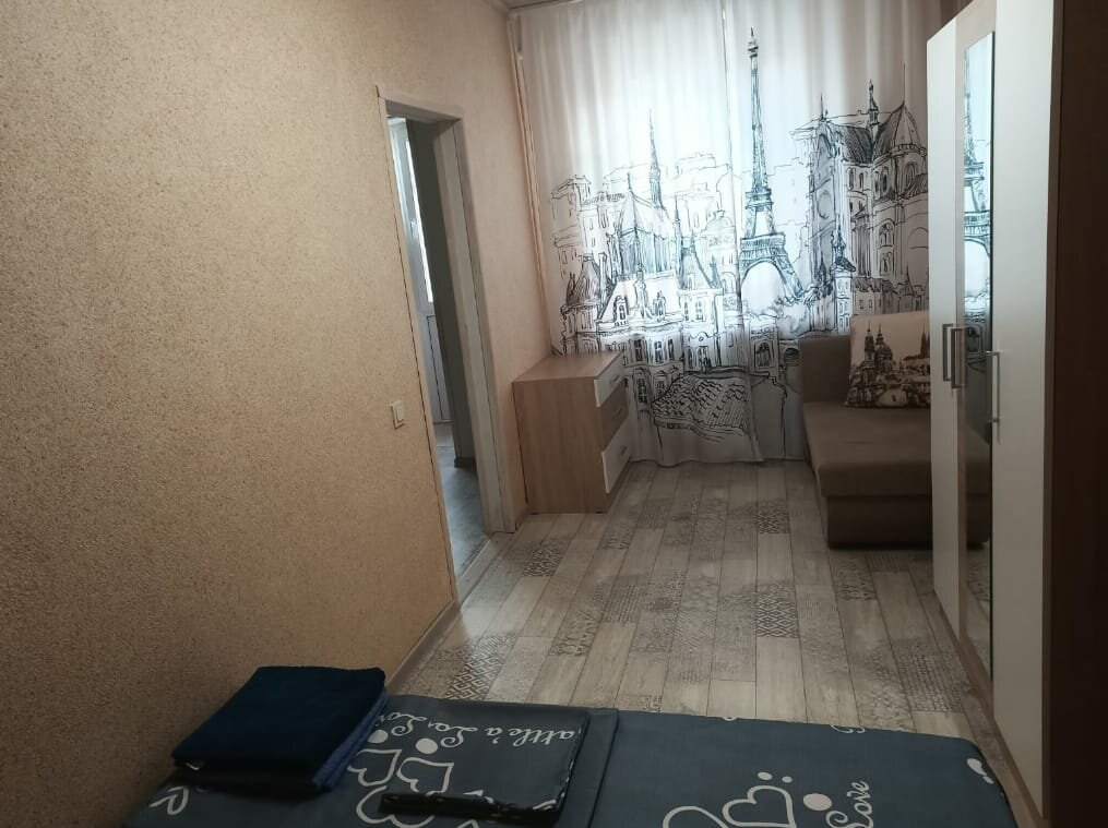 Евпатория: Меблированные комнаты 2х комнатная квартира у Парка Фрунзе(Евпатория, Крым)