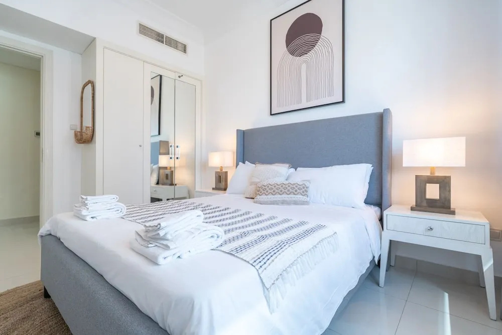 Дубай: Luxury Three Bedroom in Damac Maison Near Dubai Mall by Sojo Stay