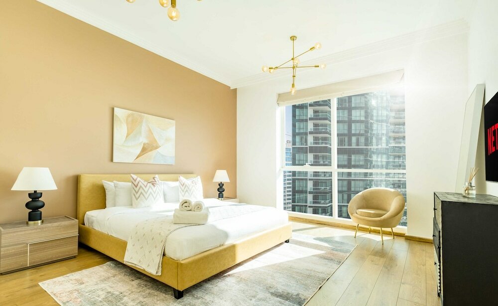 Дубай: LUX The JBR Beach Sea View Suite