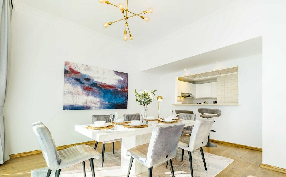 Дубай: LUX The JBR Beach Sea View Suite