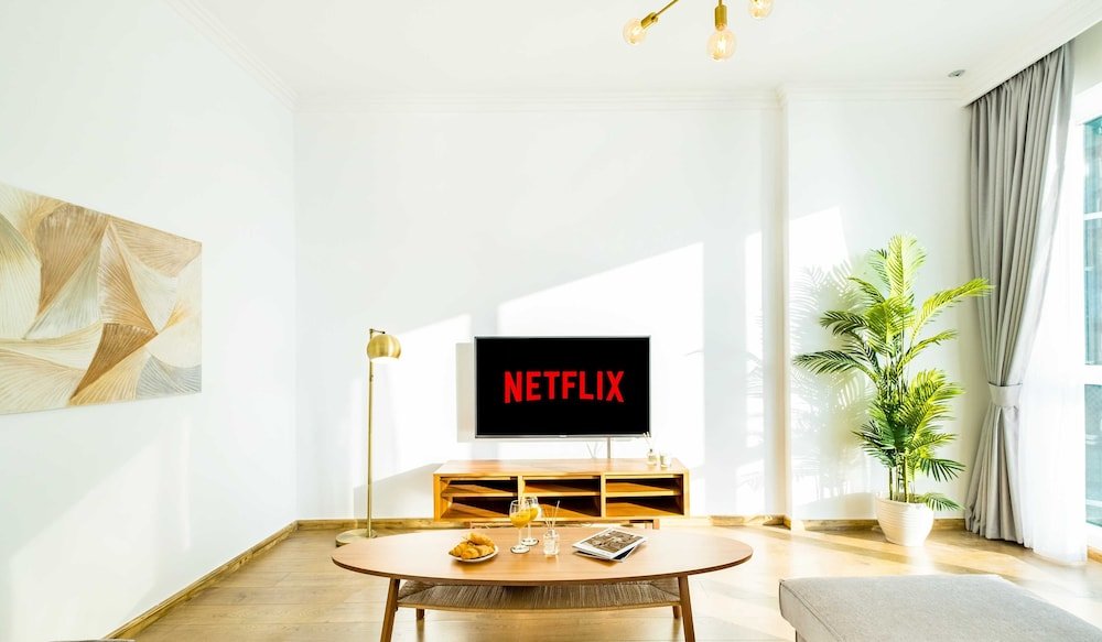 Дубай: LUX The JBR Beach Sea View Suite
