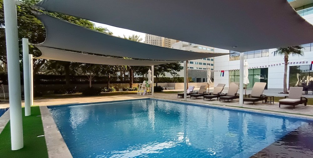 Дубай: LUX The JBR Beach Sea View Suite