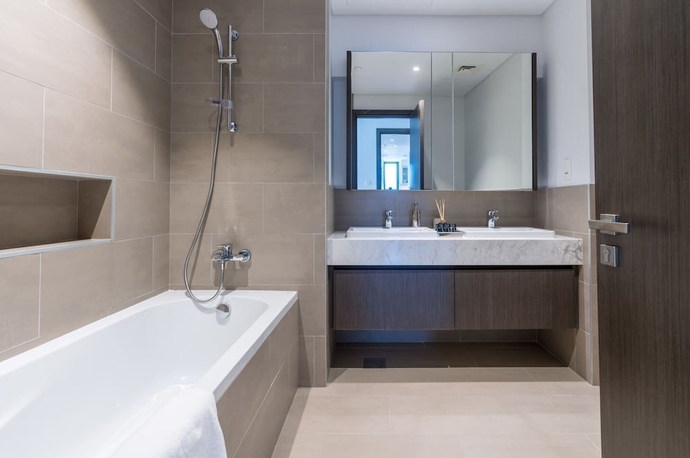 Дубай: New! Luxurious Living Dubai Creek Balcony & View