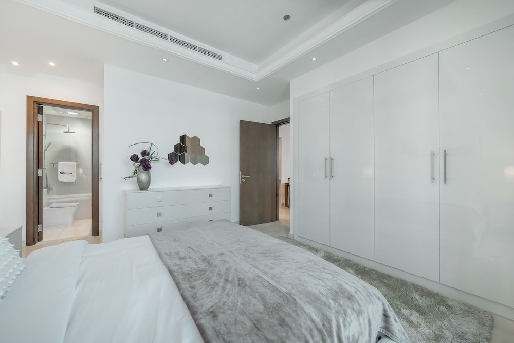 Дубай: Orra Marina by Higuests Vacation Homes